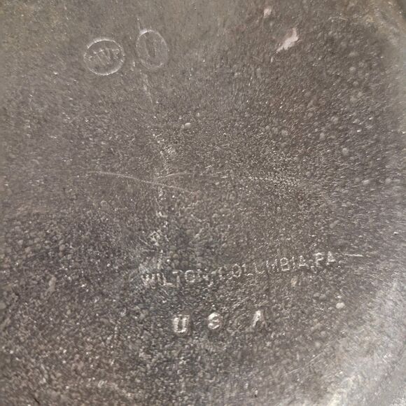 Vintage Wilton Armetale Columbia PA Pewter Plate RWP With Logo Front 8" - Picture 5 of 7